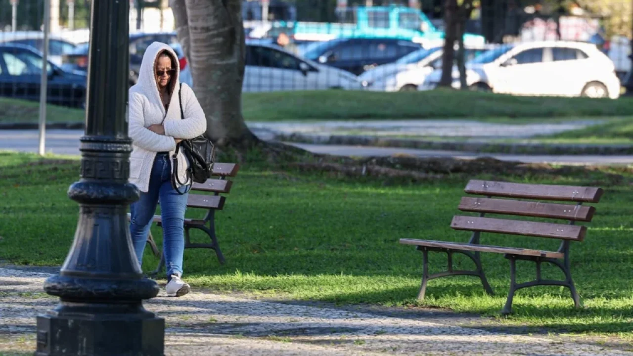 ciclone-e-frente-fria-provocam-mudanca-no-tempo-no-parana-frio-ganha-forca