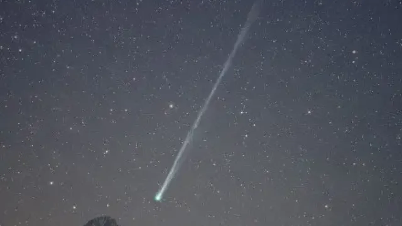 cometa-raro-podera-ser-visto-em-maringa-a-partir-deste-sabado-18-veja-orientacoes-para-visualizar-o-fenomeno