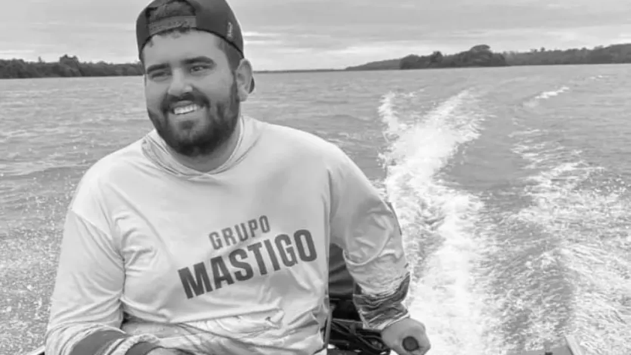 corpo-de-estudante-de-maringa-desaparecido-no-rio-parana-e-encontrado-a-15-km-de-onde-estava-a-embarcacao