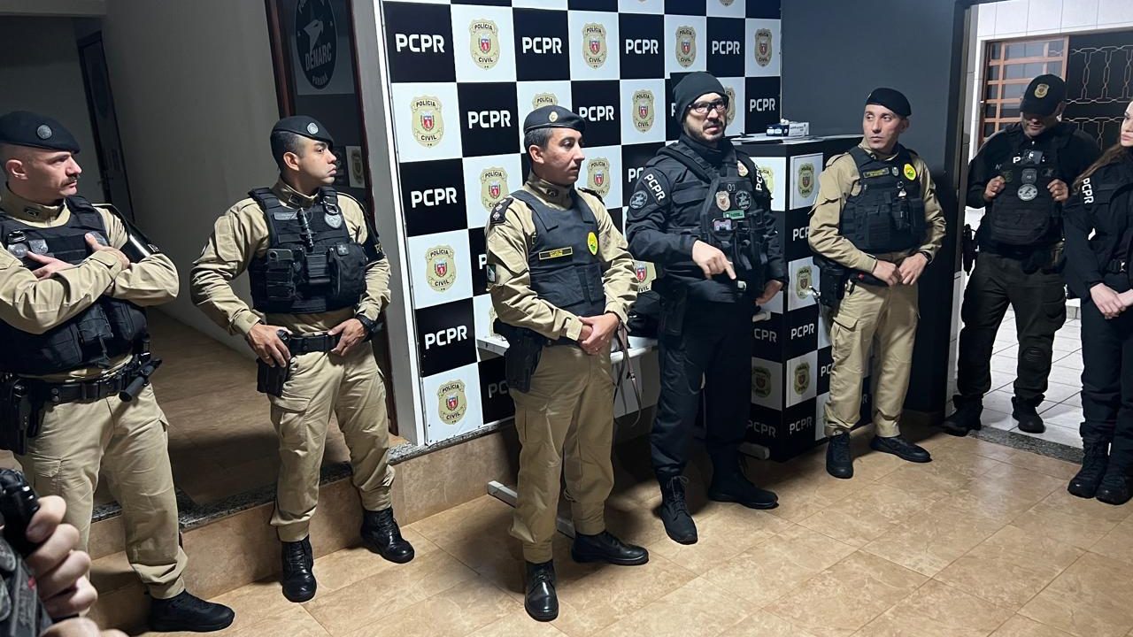 denarc-e-32-batalhao-deflagram-segunda-fase-da-operacao-dama-do-trafico-e-prende-tres-pessoas-em-flagrante