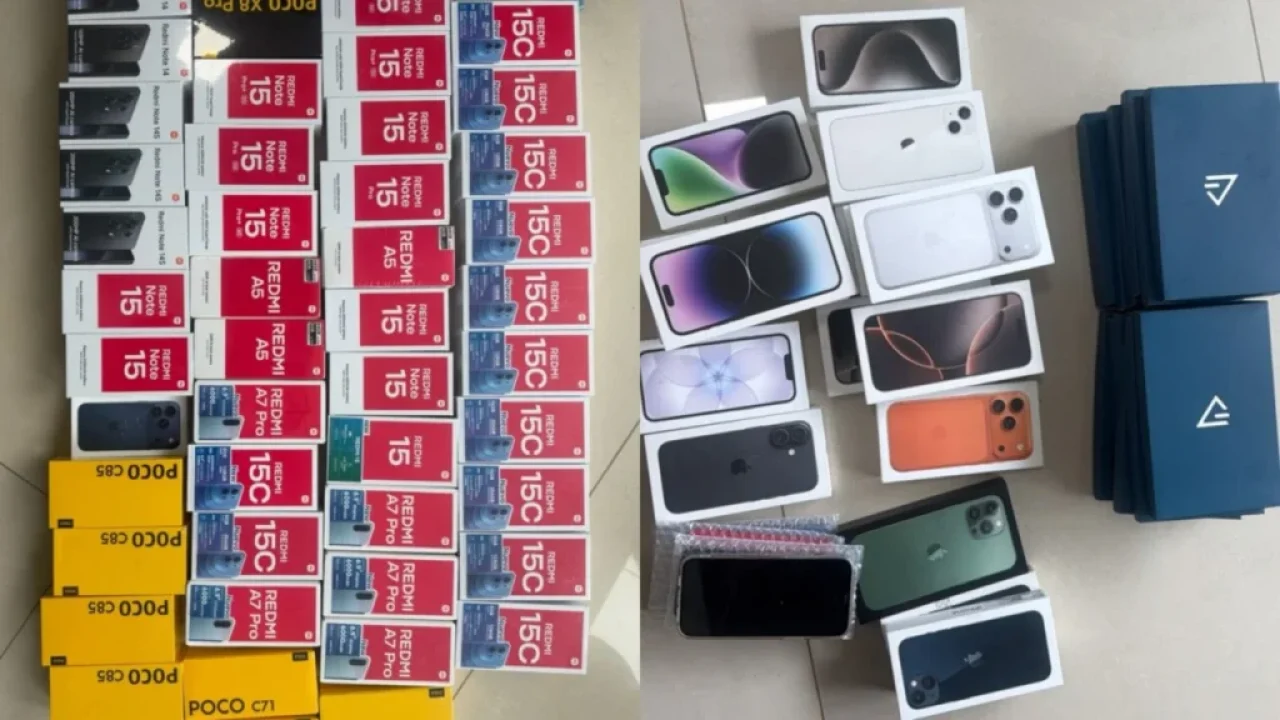 denuncia-anonima-leva-pf-a-apreender-cerca-de-80-celulares-e-canetas-emagrecedoras-irregulares-no-centro-de-maringa-video