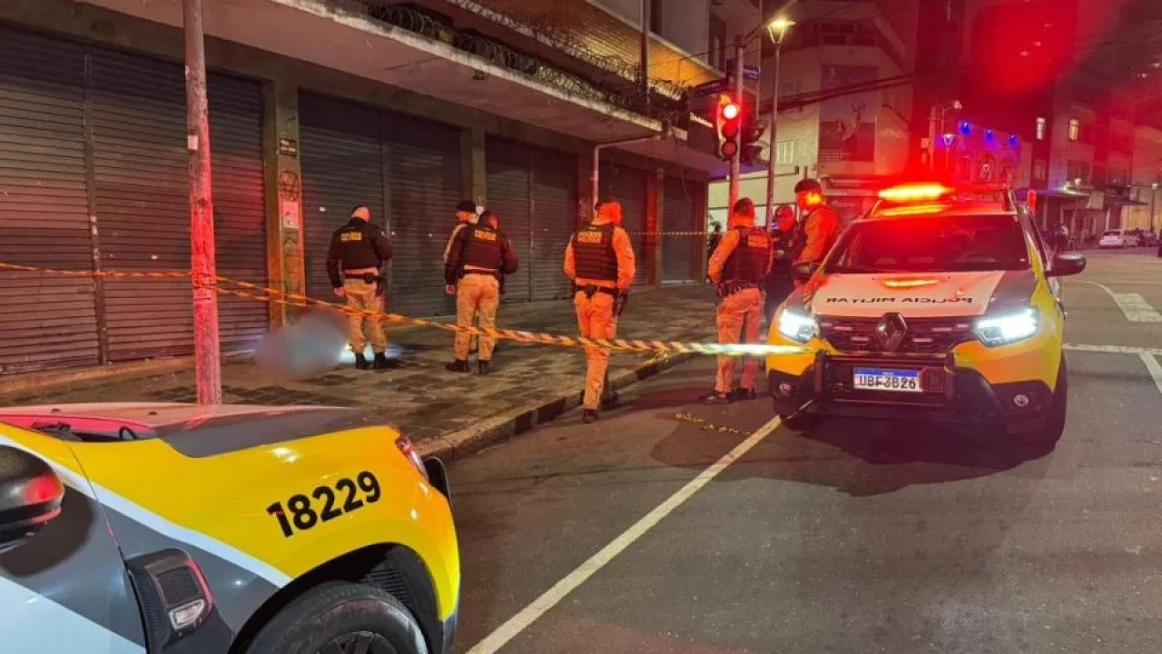 homem-e-executado-com-tiros-no-rosto-no-pr-e-mais-de-20-disparos-sao-encontrados-no-local