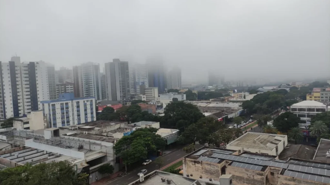 massa-de-ar-frio-avanca-e-temperaturas-caem-no-parana-veja-a-previsao-para-maringa