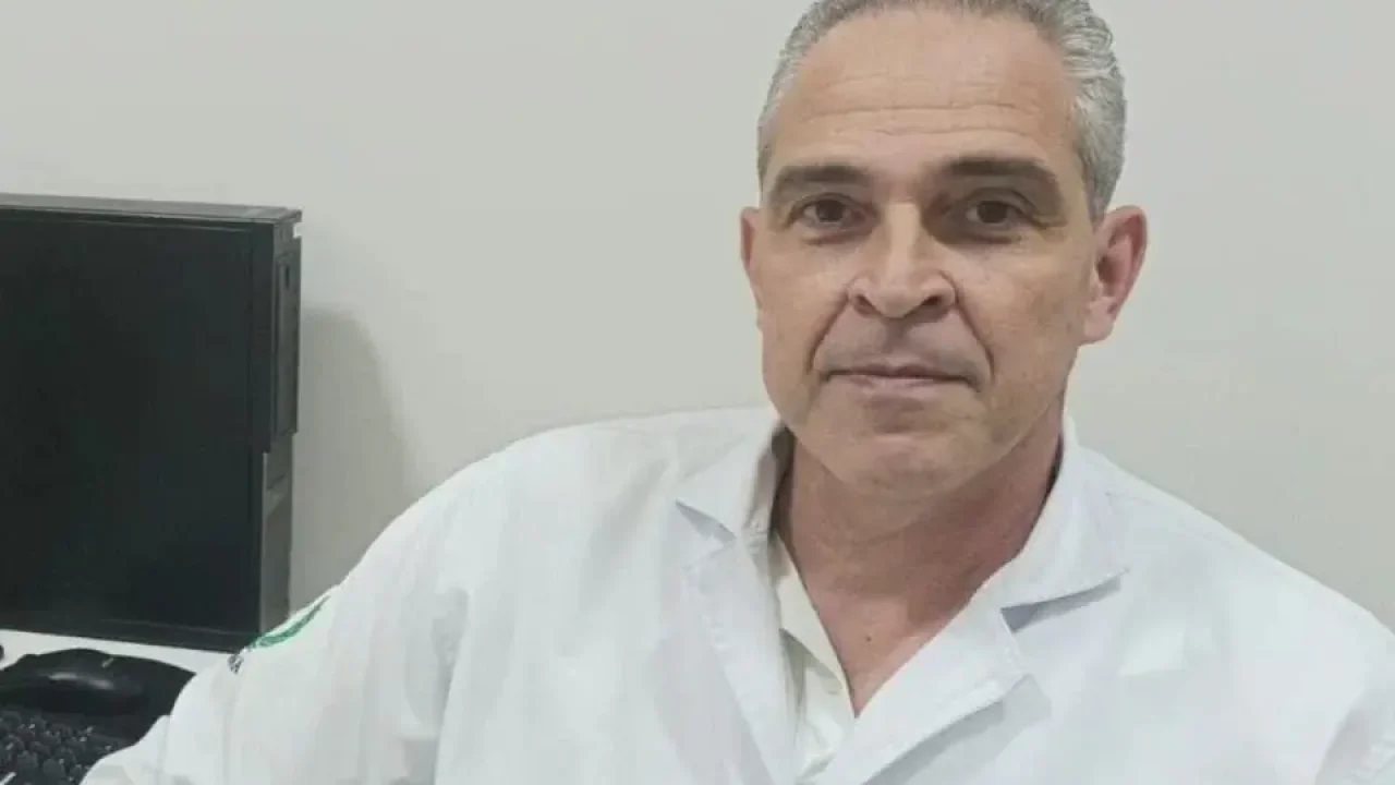medico-e-ex-vereador-de-maringa-comeca-a-cumprir-pena-por-receber-salario-sem-trabalhar