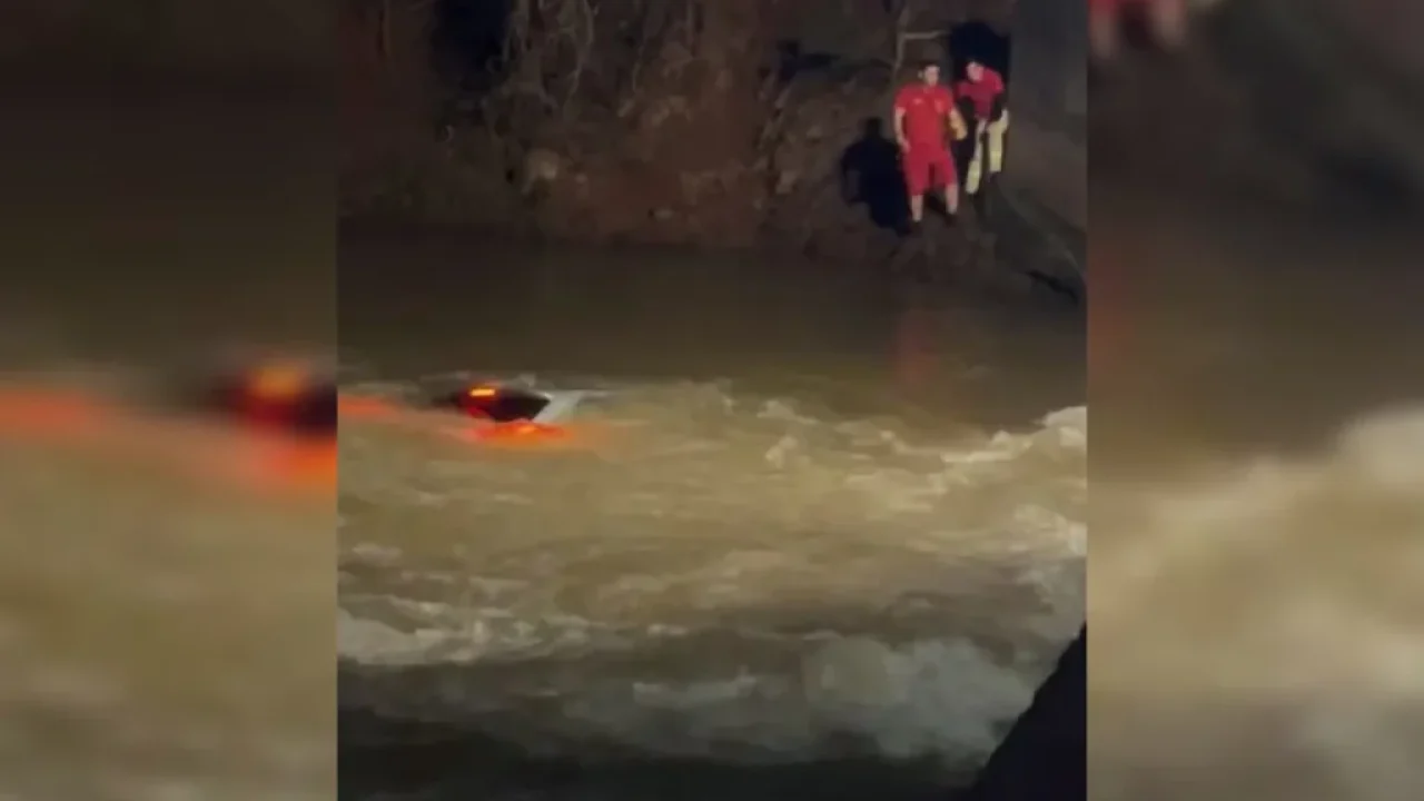 menina-de-4-anos-desaparece-apos-carro-com-a-familia-cair-de-ponte-e-afundar-no-pr