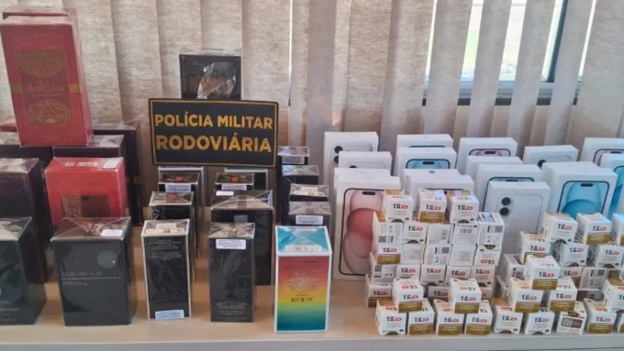 r-200-mil-em-emagrecedores-e-celulares-sao-apreendidos-na-pr-180