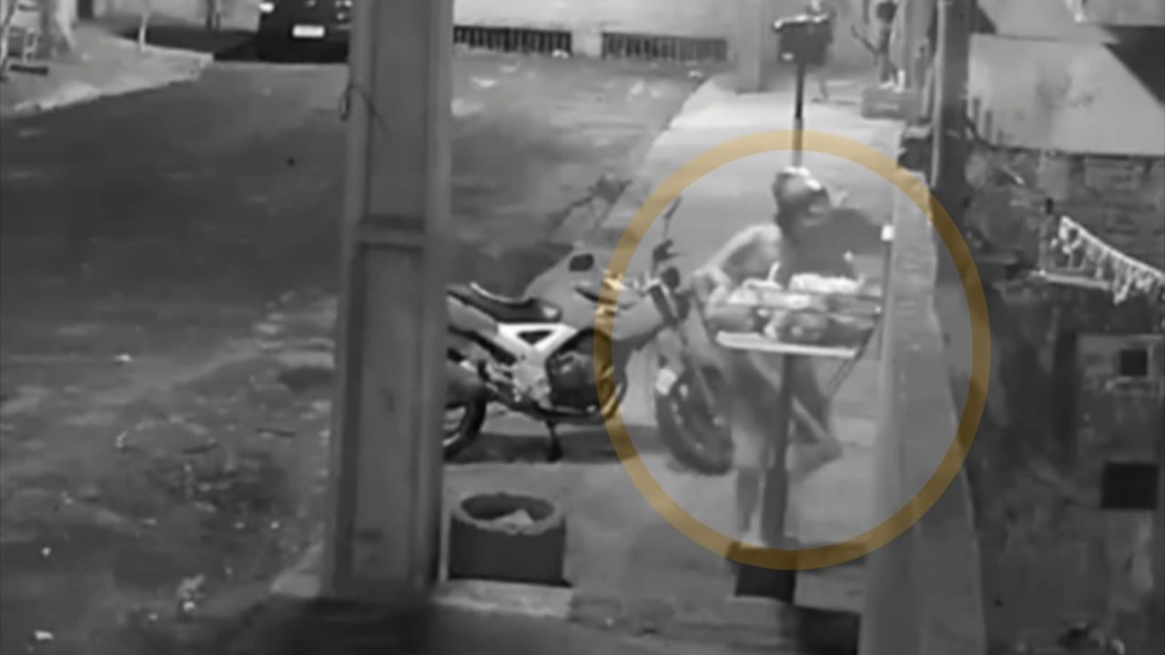 romu-evita-feminicidio-apos-homem-invadir-casa-da-namorada-com-machado-em-sarandi