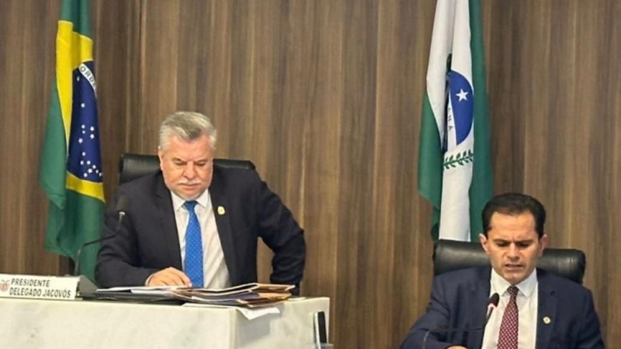 sob-presidencia-do-delegado-jacovos-conselho-de-etica-aprova-parecer-pela-cassacao-de-renato-freitas