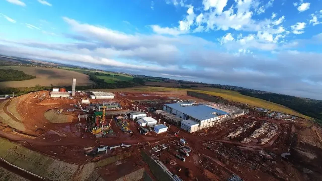vagas-de-emprego-sao-abertas-para-construcao-de-fabrica-de-r-1-bilhao-no-parana-conheca-o-negocio-bilionario