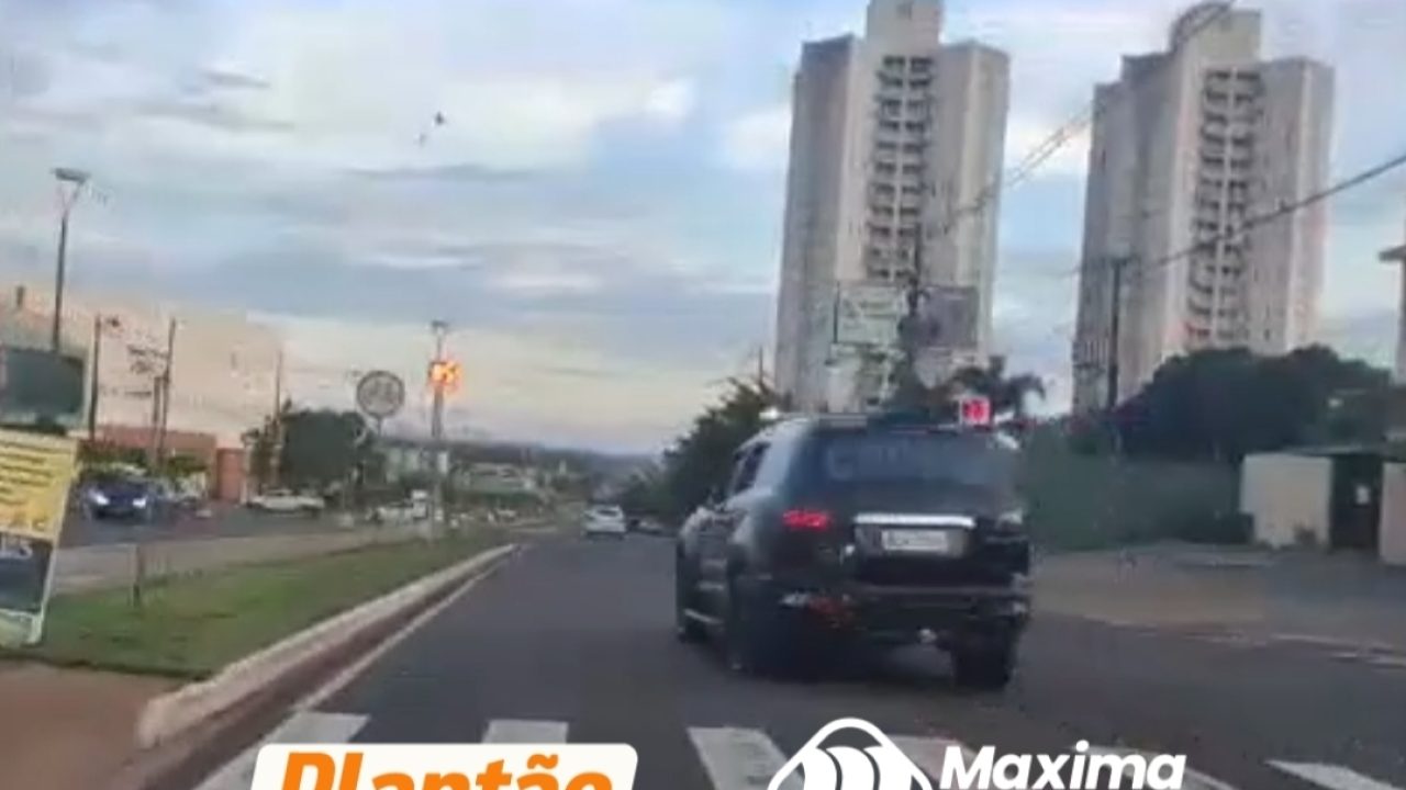 video-mostra-perseguicao-policial-em-maringa-termina-com-prisao-de-dois-suspeitos-de-trafico